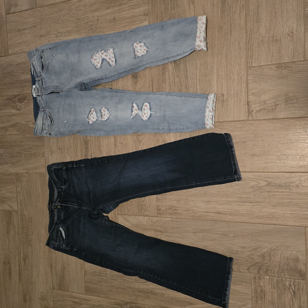 Stylish Distressed and Classic Jeans Set